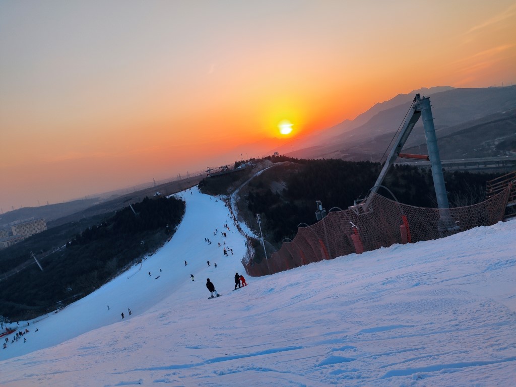 冬驭雪场